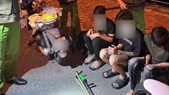 Bắt giữ nhóm thanh thiếu niên mang súng tự chế, phóng xe tốc độ cao trên phố 