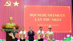 Đà Nẵng công bố các quyết định tổ chức và cán bộ chủ chốt