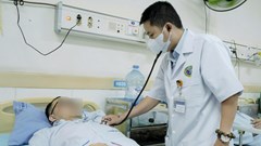 Cứu sống nam bệnh nhân 33 tuổi ngưng tim ngay tại bệnh viện