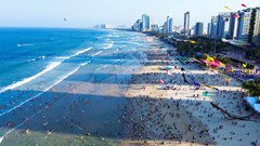 Nâng cao chất lượng du lịch, Đà Nẵng bùng nổ khách hè 2025