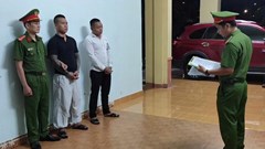 Tạm giữ 2 đối tượng dùng súng đe dọa giết người và gây rối trật tự công cộng