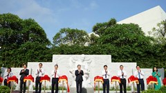 Đà Nẵng khánh thành Tượng Bác Hồ trong khuôn viên Thư viện Khoa học Tổng hợp