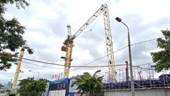 Gãy cần cẩu tháp tại công trình cao tầng ở Đà Nẵng