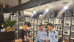 Thu giữ hàng trăm túi xách giả mạo nhãn hiệu nổi tiếng
