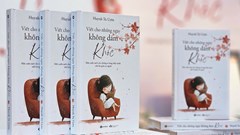 “Viết cho những ngày không dám khóc”: Lời thủ thỉ dịu dàng của người trẻ xa xứ