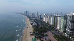 Đà Nẵng chấn chỉnh vệ sinh, an ninh trật tự tại bãi biển Phạm Văn Đồng