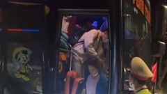 Phát hiện xe khách chở quá 15 người trên Quốc lộ 1 qua Đà Nẵng