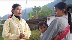 Giáo viên vùng cao bám bản tuyên truyền ngày bầu cử