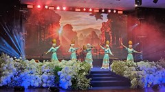 Đà Nẵng đẩy mạnh kết nối văn hóa - du lịch với Nam Lào