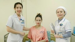 Chủ quan với đau bụng, phát hiện khối u buồng trứng kích thước lớn