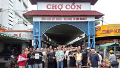 Thủy thủ tàu sân bay USS George Washington trải nghiệm văn hóa, ẩm thực Đà Nẵng