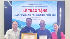Khen thưởng nhóm Danang FreeDiving vì những đóng góp bảo vệ môi trường biển