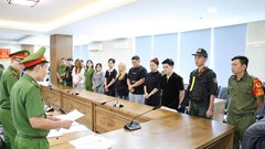 Khởi tố 7 bị can liên quan hoạt động buôn bán khí cười