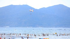 Đà Nẵng khuyến cáo an toàn khi tắm biển trong mùa thấp điểm