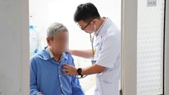 Phẫu thuật thành công khối u phổi nặng gần 1,5kg chèn ép tim và mạch máu lớn