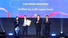 Bức tranh sinh động về một Việt Nam hạnh phúc, đang vươn lên mạnh mẽ