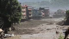 Hơn 1.300 người đang mất tích ở Nepal và Tây Tạng sau những trận lũ thảm khốc