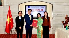 Trao chứng chỉ Kỳ thi đánh giá năng lực tiếng Việt trên máy tính tại Nhật Bản