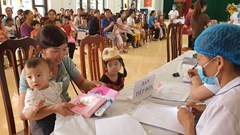 Bổ sung vitamin A và vi chất dinh dưỡng cho trẻ em