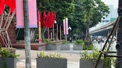 Quận Thanh Xuân “một mình một kiểu” hạn chế  xe máy đi trên vỉa hè