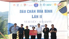 Rưng rưng cảm xúc nơi phên giậu Tổ quốc