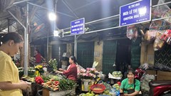 Hà Nội: Kiốt ở chợ truyền thống có biển tên