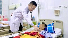 Nhập viện vì hút 1 bao thuốc/ngày trong nhiều năm