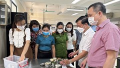 Hà Nội: Tăng cường bảo đảm an toàn thực phẩm trong tình hình mới