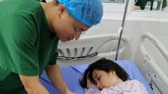 Để trẻ sơ sinh được bú mẹ một cách tối đa