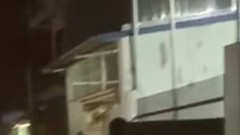 Mổ cấp cứu bé trai bị xe 3 bánh chèn qua người có nhiều chấn thương 