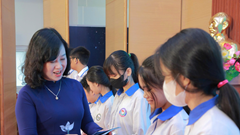Toàn thể cộng đồng xã hội ưu tiên đầu tư nguồn lực để chăm sóc, phát triển trẻ em
