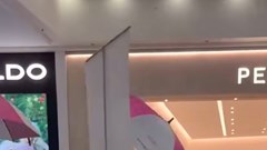 Người đàn ông rơi từ tầng cao Trung tâm Thương mại Aeon Long Biên 