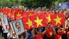 Đồng loạt chào cờ “Tôi yêu Tổ quốc tôi” và hát Quốc ca trên toàn quốc