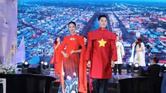 NTK Hoàng Ly và tình yêu với áo dài Việt