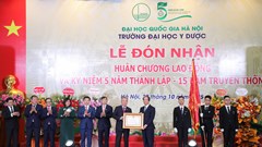 Trường Đại học Y Dược đón nhận Huân chương Lao động hạng Ba