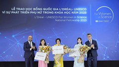 Từ cánh đồng lúa đến phòng thí nghiệm AI và pin: Ba nhà khoa học nữ được trao học bổng “For Women in Science” 2025