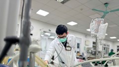 Cụ ông nguy kịch vì hút thuốc lá, bỏ điều trị lao phổi