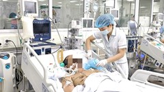 Bố nguy kịch vì lây thủy đậu từ con gái và tự điều trị tại nhà