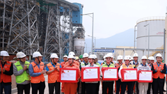 Tiếp sức công nhân trên công trình điện trọng điểm 