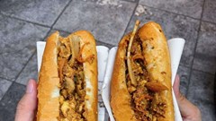 Hàng chục bệnh nhân nghi ngộ độc sau khi ăn bánh mì ở Đắk Lắk