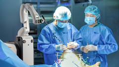 Việt Nam lần đầu có robot AI thay khớp chủ động hoàn toàn