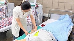 4 dấu hiệu và 3 nguyên tắc bảo vệ thận trong ngày nắng nóng