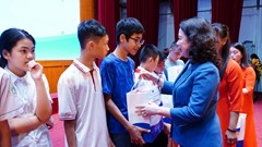 Trẻ em hạnh phúc, an toàn trong kỷ nguyên số