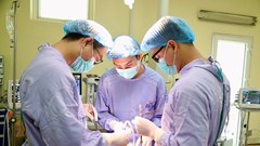 Người đàn ông mắc ung thư phổi dù đã bỏ thuốc lào 3 năm