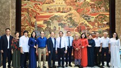 Bí thư Thành ủy Hà Nội: Trọng dụng trí thức, văn nghệ sĩ để kiến tạo động lực phát triển mới
