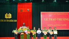 Khen thưởng nhiều tập thể, cá nhân Công an về thành tích đấu tranh với tội phạm 