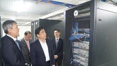 Gắn biển công trình Trung tâm Tích hợp dữ liệu kỷ niệm 50 năm Ngày Giải phóng 