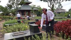 Bộ VHTTDL dâng hương, tri ân gia đình liệt sĩ nhân kỷ niệm 78 năm Ngày Thương binh - Liệt sĩ