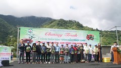 Trao tặng 7.000 cây sâm Ngọc Linh giống giúp đồng bào dân tộc thoát nghèo