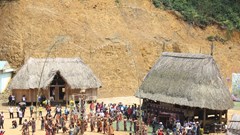 Làng Pơ ning phát triển du lịch xanh bền vững 